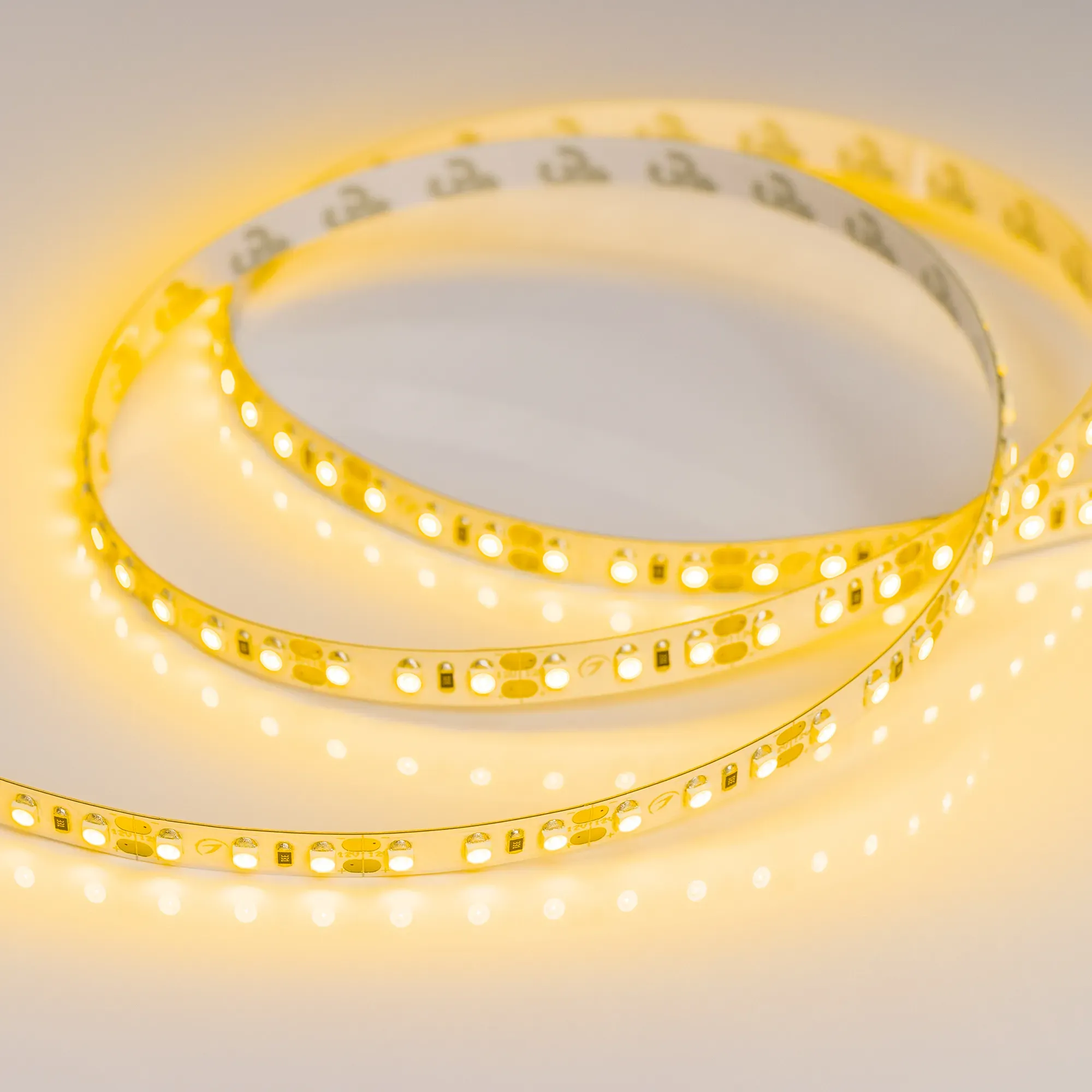 Лента светодиодная RT-A120-8mm 12V Yellow (9.6 W/m, IP20, 2835, 5m) (Arlight, 9.6 Вт/м, IP20)